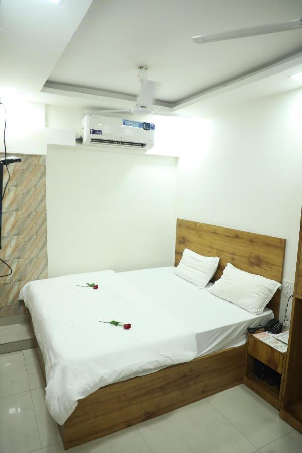 Hotel Shiv Leela Grand 뭄바이 외부 사진