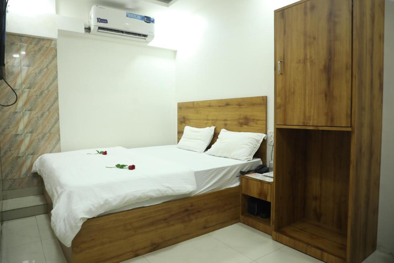 Hotel Shiv Leela Grand 뭄바이 외부 사진