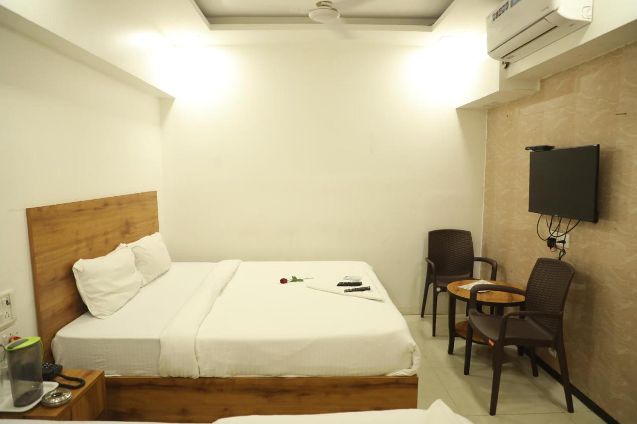 Hotel Shiv Leela Grand 뭄바이 외부 사진